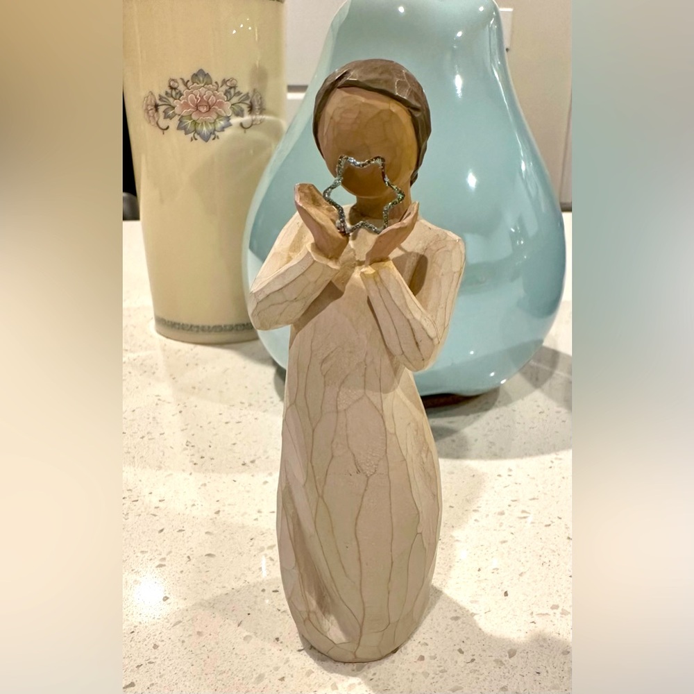 Willow Tree “Bright Star” figurine by Susan Lordi